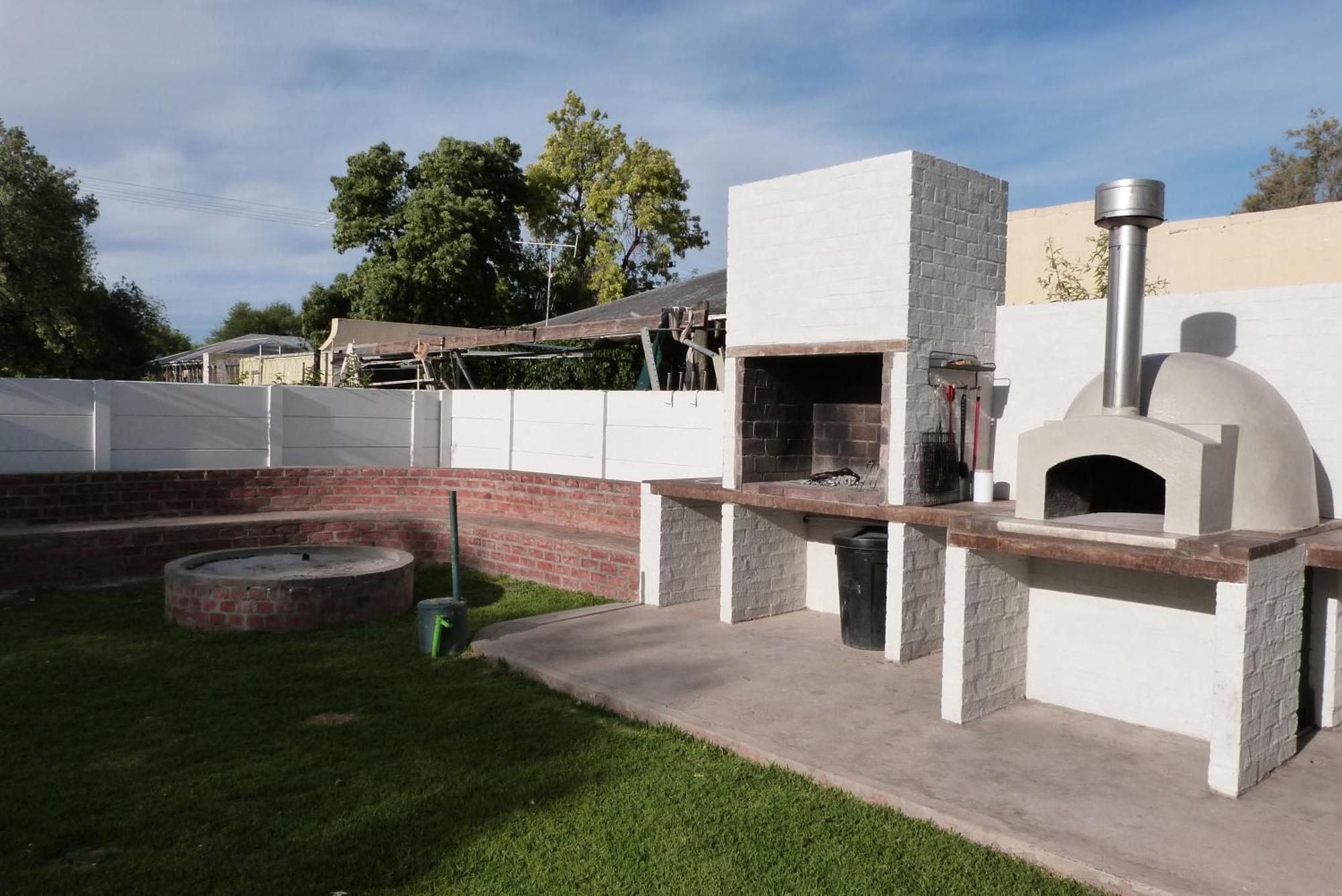 Apartamento Hannah'S Haven Studio Deluxe - No Loadshedding Beaufort West Exterior foto