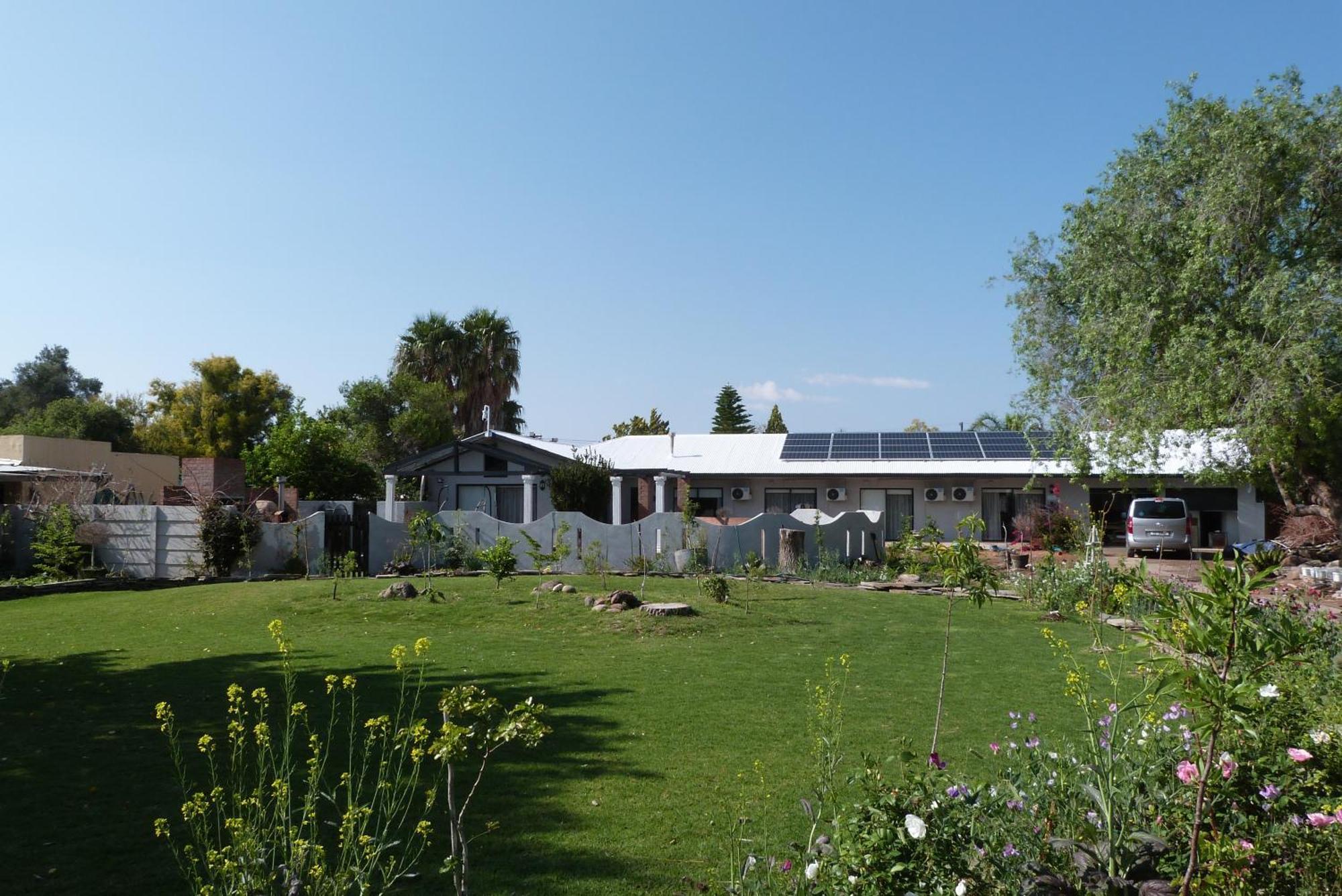 Apartamento Hannah'S Haven Studio Deluxe - No Loadshedding Beaufort West Exterior foto