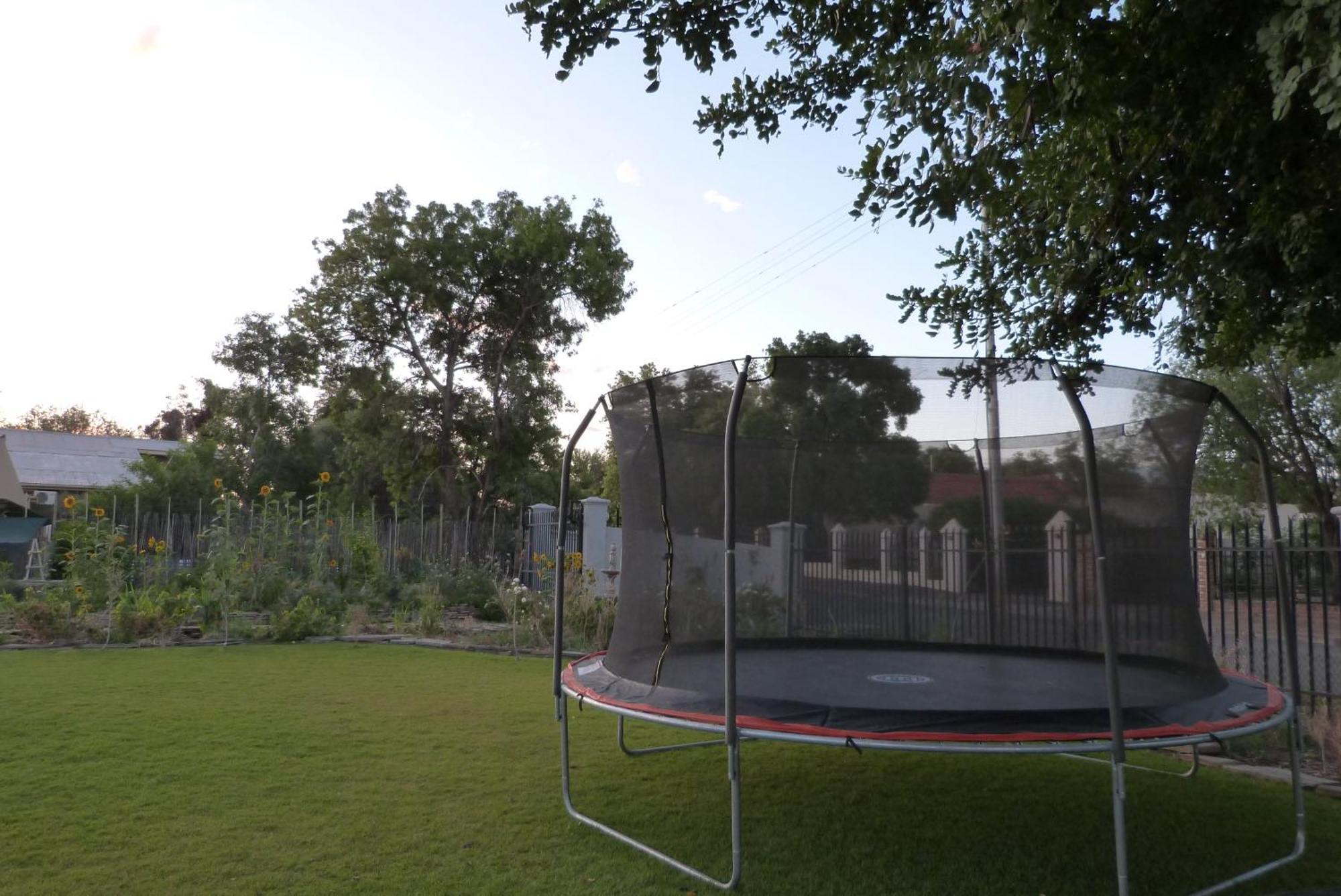 Apartamento Hannah'S Haven Studio Deluxe - No Loadshedding Beaufort West Exterior foto