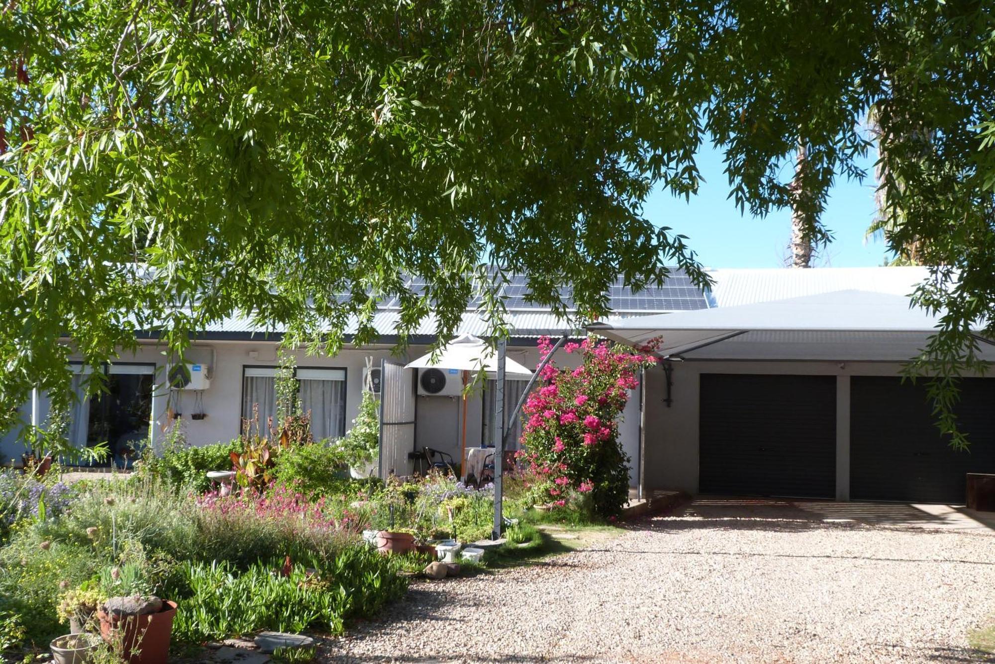 Apartamento Hannah'S Haven Studio Deluxe - No Loadshedding Beaufort West Exterior foto